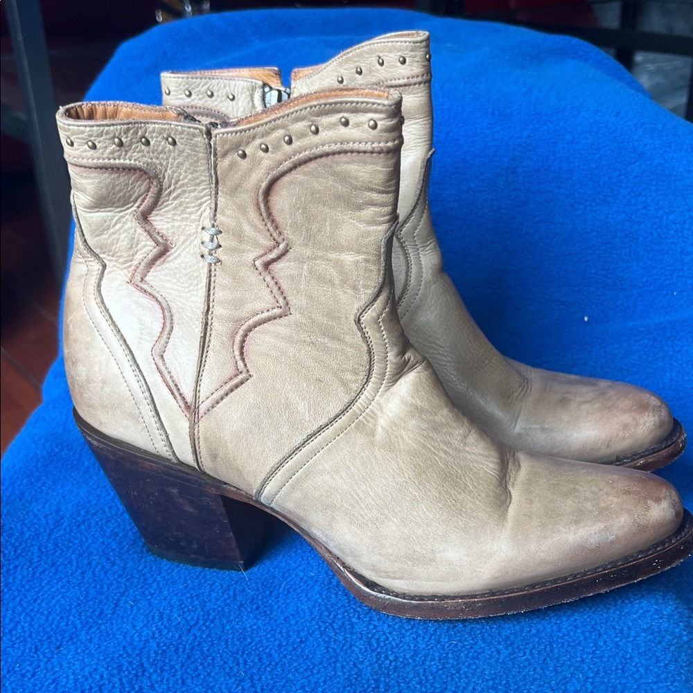 Lucchese Women's Tan Ankle Boots - Picture 2 of 6